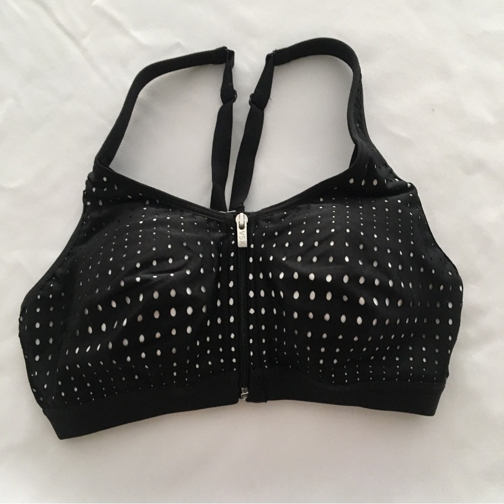 Victoria's Secret - Knockout Front-Close Sports Bra - 34B